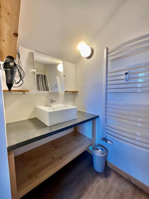 Le Petit Loup, Appartement Neuf Avec Jardin Gerbepal Exterior photo